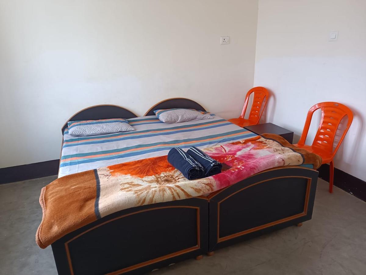 Kamla Guest House Kushinagar Exteriör bild